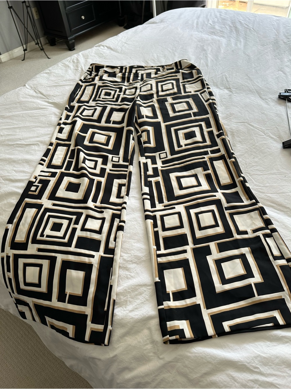 Chico's Black, Cream & Gold Wide-Leg Geometric Print Pants, size large (2)